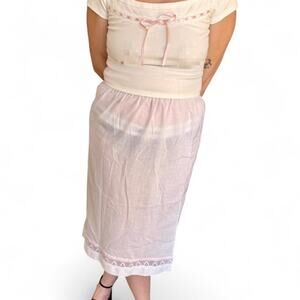 White midi skirt / slip with pink size l